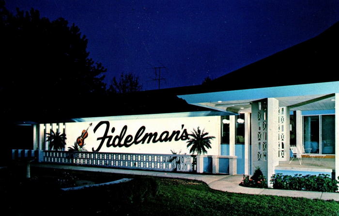 Fidelmans Resort - Old Post Card (newer photo)